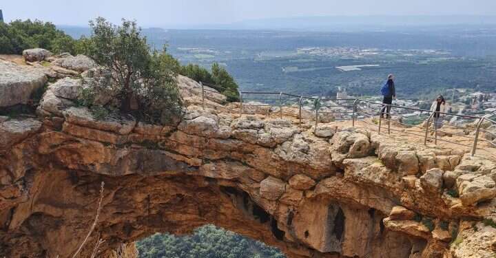 פארק אדמית - מערת קשת. צילום: check in\out נסיעה ברכבל ומערה נדירה: המלצה לטיול לכל המשפחה