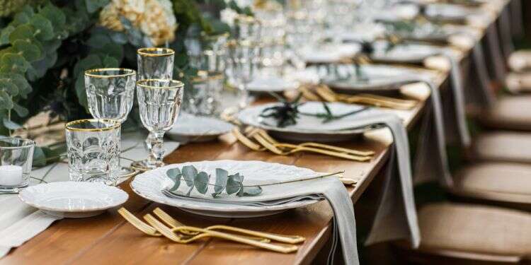 צילום: שאטרסטוק ייחודי אבל קלאסי: הטיפים לעיצוב שולחן החג