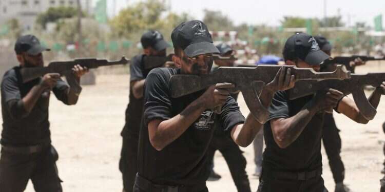 אנשי חמאס באימון צבאי בעיר עזה, 2019. צילום: איי.אף.פי