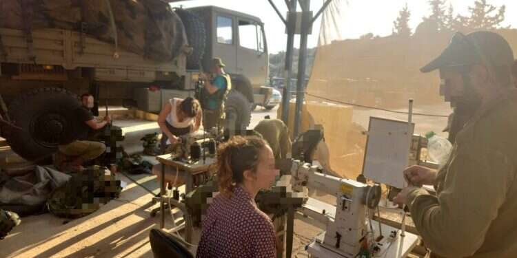 חמ"ל חייטים: תופרים מכל הארץ התאגדו כדי לטפל בציוד הלוחמים