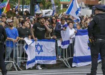 יהדות ארה"ב וקנדה מתגייסות לעזרה: מפגני תמיכה בישראל ותרומות במאות אלפי דולרים