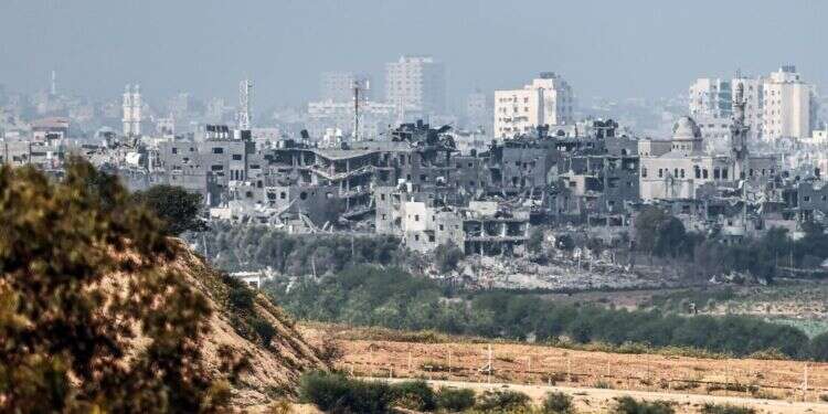 צפון רצועת עזה במבט משדרות. צילום: EPA