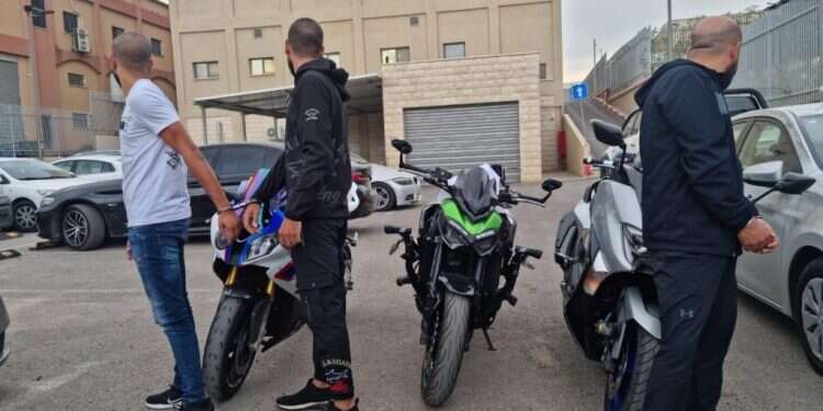 מעצר נהגי אופנוע, צילום: דוברות משטרת ישראל תופעה: נהגי אופנוע ערבים יוצרים רעש של אזעקה ליד יישובים או בתי כנסת