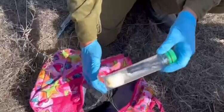 פחדנים מאחורי ילדים: ביחידת יהל"ם איתרו ילקוט בית ספר ממולכד שנשאו מחבלי חמאס