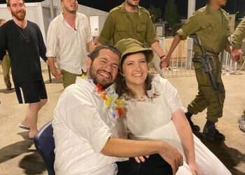 התחתנו בירושלים – חגגו בבסיס צאלים: החתונות בצל המלחמה