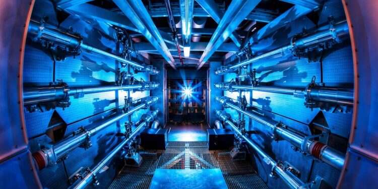 לייזר. צילום: AFP לייזר שיורד לרמה הקוואנטית: המחקרים שזכו בפרס נובל בפיזיקה