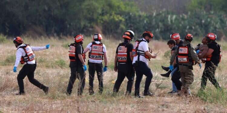 "מצאנו את אמא על השביל מחוררת מכדורים"