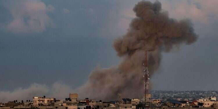 תקיפות צה אירועי השבת: אזעקות במרכז הארץ, צה"ל תקף תשתיות צבאיות של חיזבאללה | עדכונים שוטפים