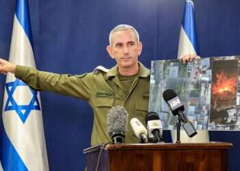 "הם שיגרו מאחורי בית החולים": השיחה שחשפה את הפייק בעזה