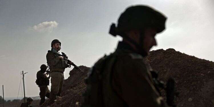 כוחות צה שבועיים אחרי המתקפה, מוצב סופה עדיין נראה כמו שדה קרב