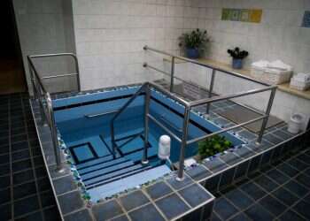 טבילה ביום וכלות לקראת חתונה: השאלות המאתגרות סביב טהרת המשפחה בעת המלחמה