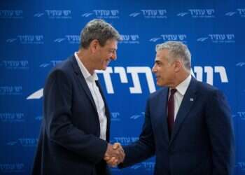 ראש בראש: רם בן ברק ירוץ מול לפיד לראשות יש עתיד