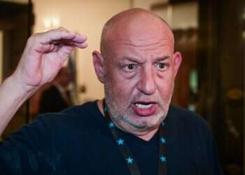 גם הטייקונים רוצים "סיוע" – בינתיים על חשבון העובדים