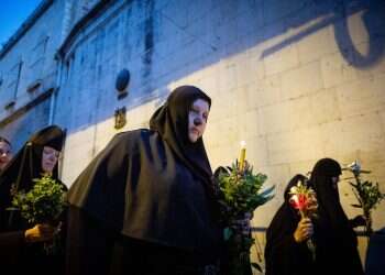 "חילול ה' מוחלט": הרב הראשי, שרים וח"כים נגד היריקות כלפי נוצרים