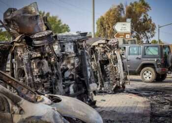 ניצולי בארי מתקשים לעכל: "הרגשנו שטובחים בנו ואנחנו מופקרים"