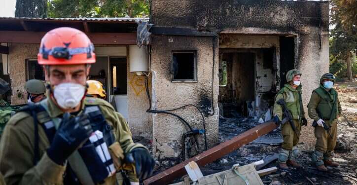 התעמולה מנצחת? הניו-יורק טיימס כינה את חמאס "טרוריסטים" – ומחק
