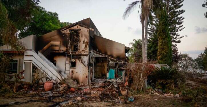 "יצאנו ב-9.10 בסוף היום ואני מניח שהיינו צריכים לצאת ב-8.10". קיבוץ בארי אחרי ה-7 באוקטובר. צילום: חיים גולדברג, פלאש 90