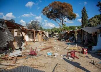 ההרס בכפר־עזה. צילום: עדי ישראל, פלאש 90 מזכ"ל התנועה הקיבוצית: "אנחנו נחושים לשקם את הקהילות עם חבריהן ואנשיהן"