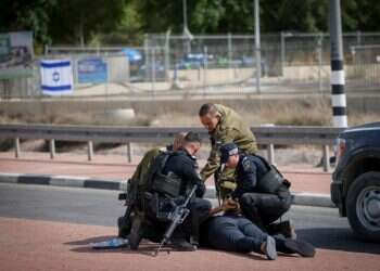 מעצר באופקים. צילום: חיים גולדברג, פלאש 90  הממשלה אישרה תקנה לדחיית פגישת עצור חשוד בעבירות ביטחון עם עו"ד