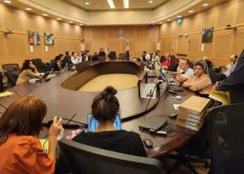 חמ משפת הסימנים ועד פינוקים לחיילים: חמ"ל הכנסת מטפל באלפי פניות