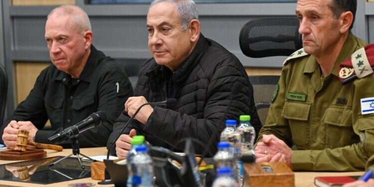 ראש הממשלה, שר הביטחון והרמטכ ההתנתקות לא היסטוריה, היא אסון מתגלגל