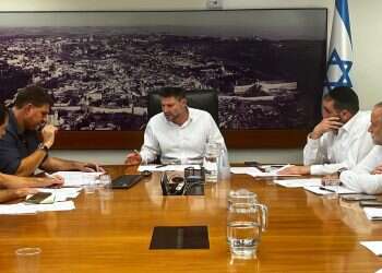 סמוטריץ' התחייב לרשויות המקומיות: "תוציאו כספים ונגבה אתכם"