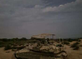 טנק של צה התקיפות ברצועה מתגברות, אך במקביל גם הסיוע ההומניטרי