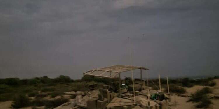 טנק של צה התקיפות ברצועה מתגברות, אך במקביל גם הסיוע ההומניטרי