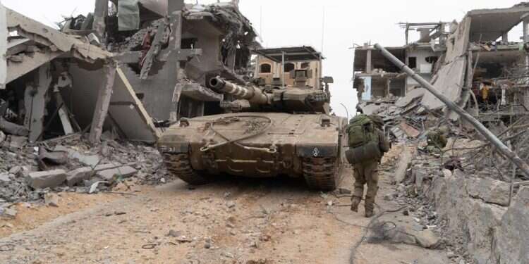 כוחות צה צה״ל הרס את ביתו של מנהיג חמאס ביו״ש; בעזה הותקפו 300 מטרות