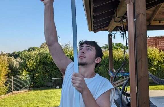 עמית כתב לנו שמנסים לפרוץ אליהם הביתה ומאז נעלמו עקבותיו