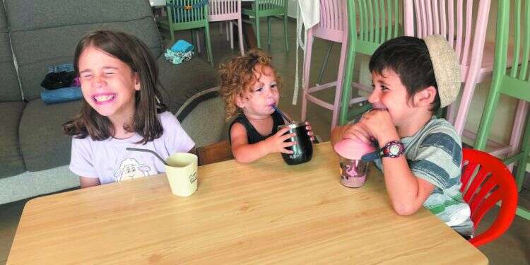 מימין לשמאל: איתמר, שחר והדר. צילום: שקד גואטה