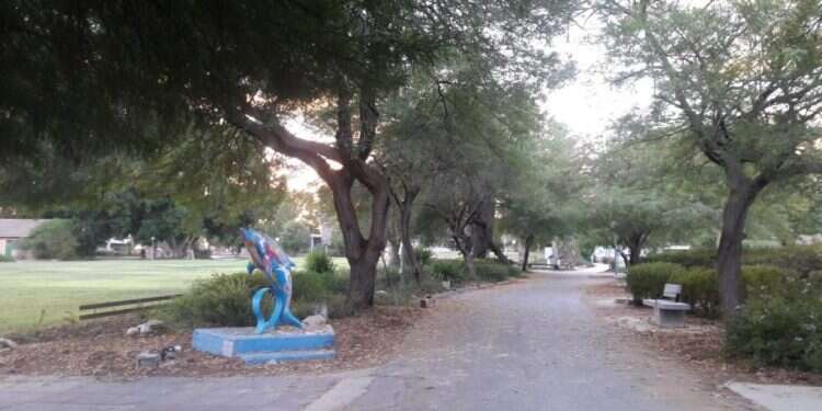 שביל בעין השלושה. צילום מאתר הישוב