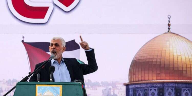 יחיא סינוואר בעצרת בעיר עזה, בחודש אפריל. צילום: איי.א,ף.פי