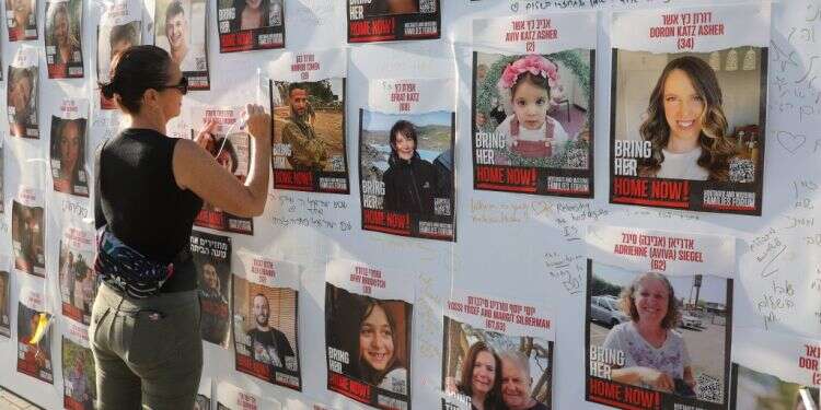 הרות גורל: החלוצות שילדו במטרה להבטיח את קיום המדינה