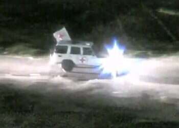 נשים וילדים עד גיל 19 בלבד: חמאס ישחרר 20 חטופים נוספים