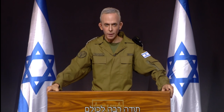 כשארץ נהדרת התחילו לעשות מערכונים של לאטמה: מילון המלחמה