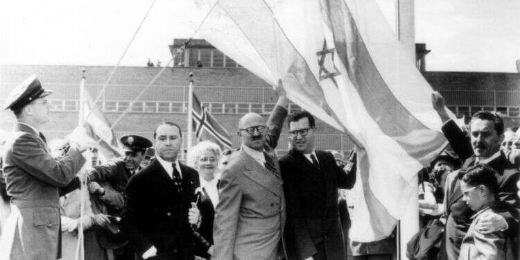 "מנהיג טוב מעמיד לו חסידים, מנהיג גדול מעמיד מנהיגים"