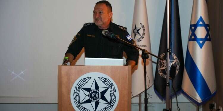 "מציע למטיפי המוסר להיצמד לעובדות": המפכ"ל נפגש עם נציגי משטרות מהעולם