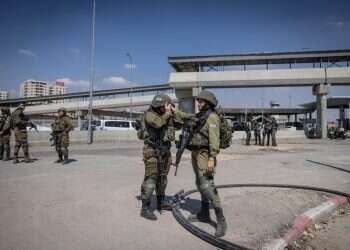 עטופה בדגל חמאס: מחבלת ניסתה לבצע פיגוע דקירה במזרח ירושלים
