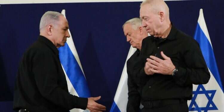 השדה הפוליטי משדר נתק מסוים מהחזית