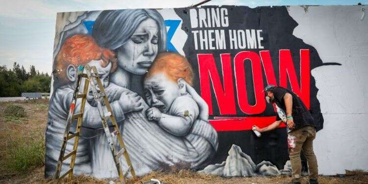 התפקיד החשוב שהאמנות הישראלית ממלאת בימים אלה