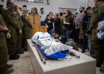 לווייתו של פדיה מרק, השבוע. צילום: אורן בן־חקון, פלאש 90 "אבא נרצח, שלומי נהרג, פדיה נפל": השכול היכה בשלישית במשפחת מרק