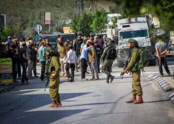 חיילים שומרים בהפגנה  ליד הכפר דיר שרף, ממערב לעיר שכם, בתגובה לפיגוע הירי. צילום: נאסר אישתיה/פלאש90 צה"ל חיסל מחבלים בג'נין; עלייה בניסיונות הפיגועים ביו"ש