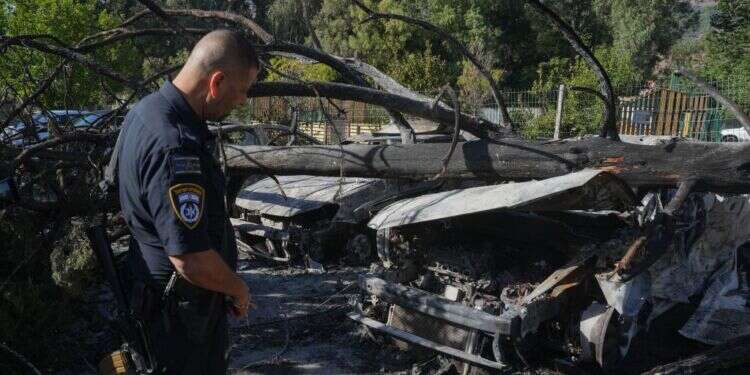 נזק בקריית שמונה לאחר פגיעת רקטה. צילום: אייל מרגולין - פלאש 90