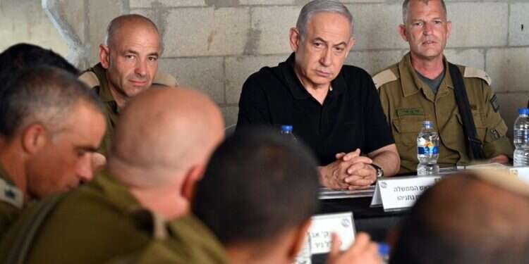 ראש הממשלה בנימין נתניהו בביקור בבסיס צאלים - המרכז הלאומי לאימוני יבשה. צילום: חיים צח / לע השר מרגי קורא לתיקון חוק הלאום: "אפשר למצוא נוסח שייתן ביטוי לעדה הדרוזית"