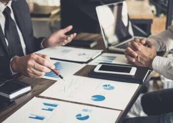 "הקמנו פה חמ"ל נשיקות. ההזמנה הזאת חיממה לנו את הלב"