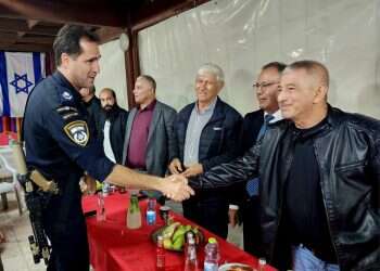 נציגי החברה הבדואית למפקד מחוז הדרום: "לא נהיה נטל על משטרת ישראל"