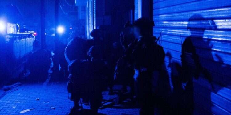 לוחמי צה צה"ל ממשיך לפעול בשיפאא: תשתיות טרור נחשפו, ציוד הומניטרי הועבר