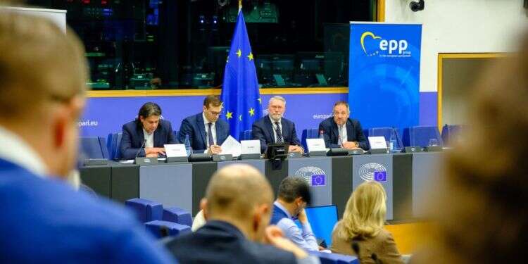 רואים מגמת שינוי. כנס הפרלמנט האירופי, השבוע. צילום: אי.פי.פי כנס בפרלמנט האירופי חשף: עדויות לקידום טרור בחינוך הפלסטיני