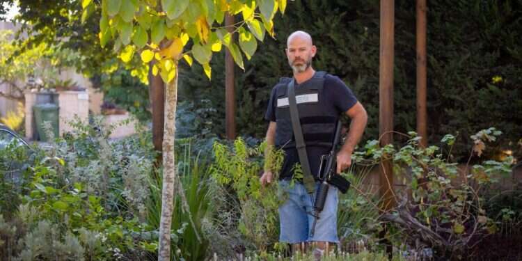 גיא טייר, בעל העסק